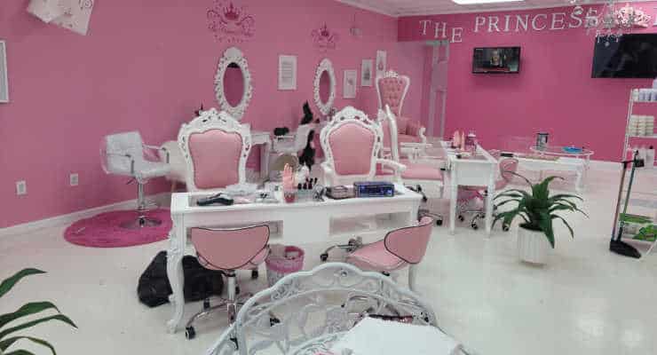 Pink and white salon furniture.