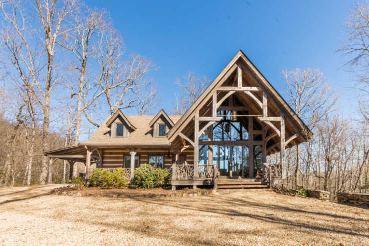 Mountain Retreat Rental Home Log Cabin in Brevard, NC