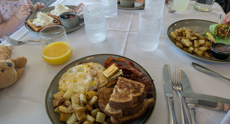 Breakfast at the Beach Club