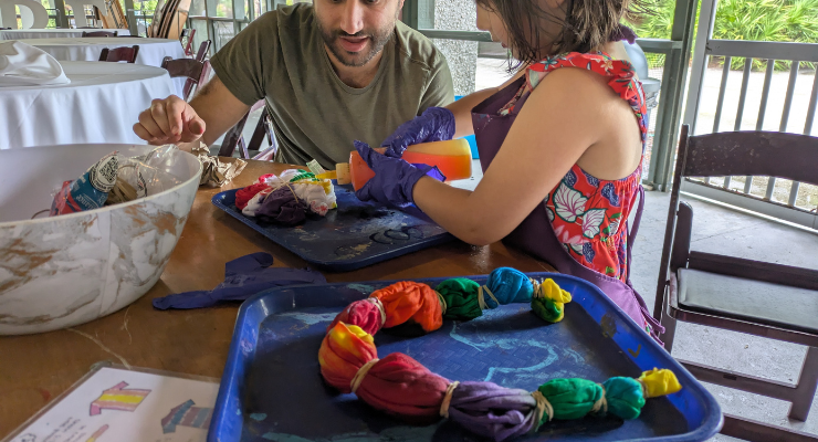 Making Fripp Island Tie Dye Souvenirs at the Activity Center