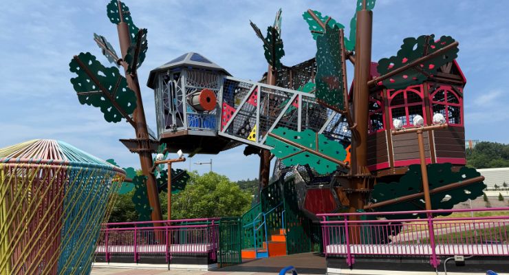 Creative Discovery Museum treehouse