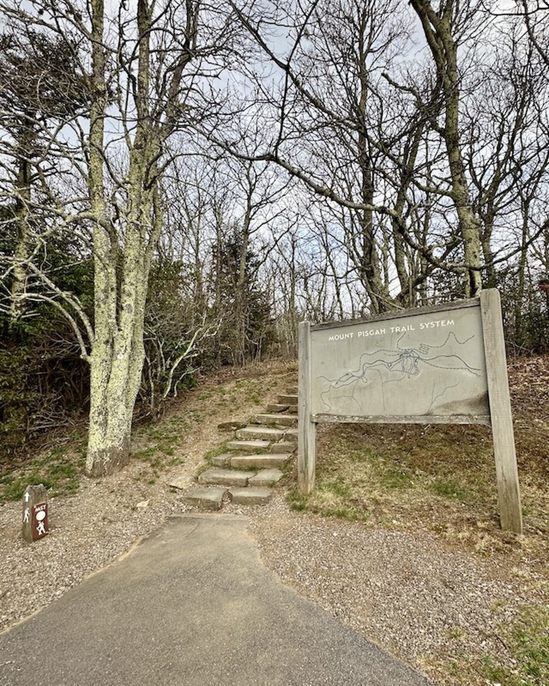 Hiking trail near Pisgah Inn on the Blue Ridge Parkway in North Carolina